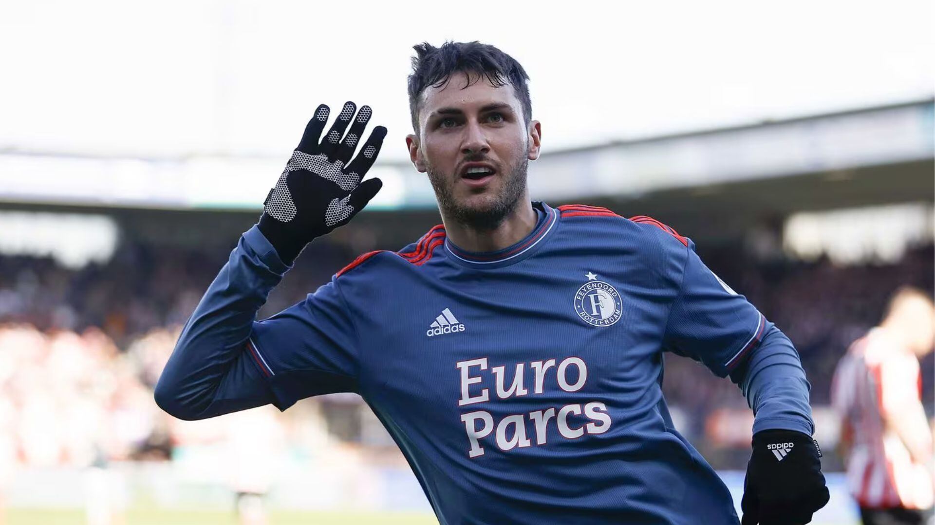 El delantero mexicano tuvo un inicio de ensueño la temporada pasada en la Eredivise (X/@Eredivisie)