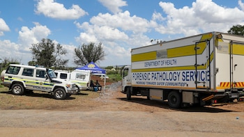 Al menos 14 mineros muertos encontrados en una mina abandonada en el norte de Sudáfrica
