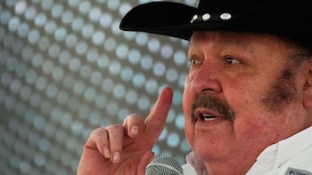 Ramón Ayala es hospitalizado de emergencia tras caerse y tendría una severa fractura: este es su estado de salud