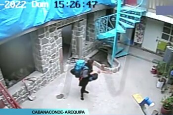 Natacha de Crombrugghe buscando hospedaje