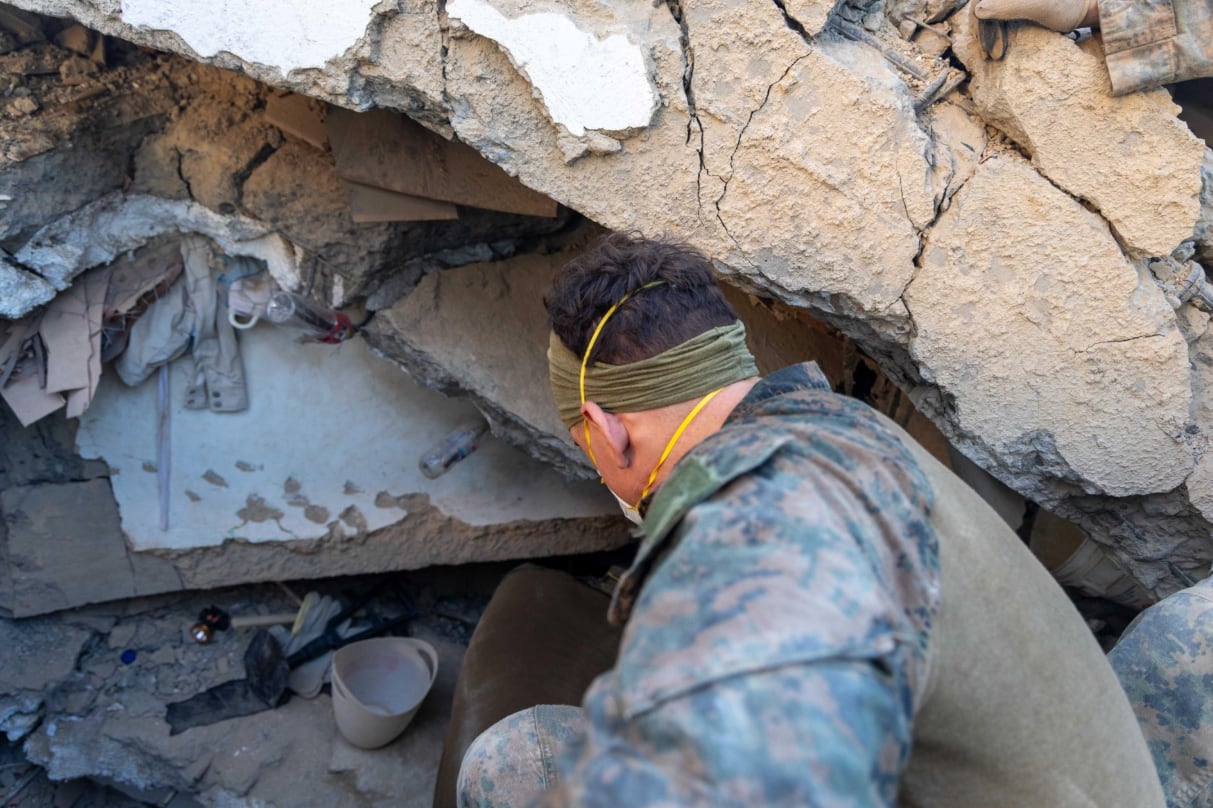 Equipos de salvamento de diversas nacionalidades trabajan junto a autoridades locales en la búsqueda de sobrevivientes (U.S. Southern Command)