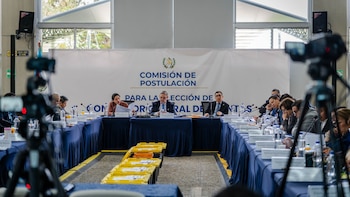 Postuladora ajusta calendario mientras enfrenta amparo por exclusión de aspirante a Contralor para Guatemala