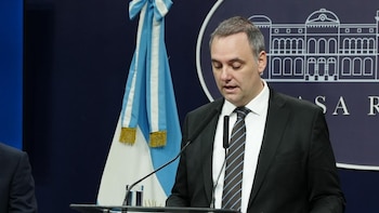 A pesar del caso Adorni, el Gobierno cree que la gente los seguirá votando: la preocupación por la evolución de la confianza