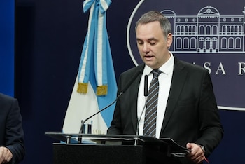 Conferencia de prensa: Manuel Adorni - Luis Caputo - Alejandra Monteoliva
