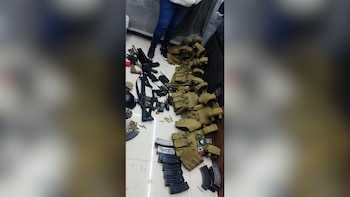 Objetos asegurados durante el operativo.