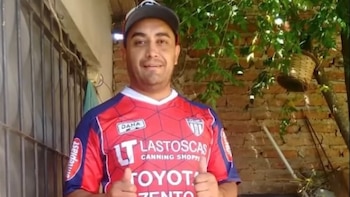 Golpe en la barra brava