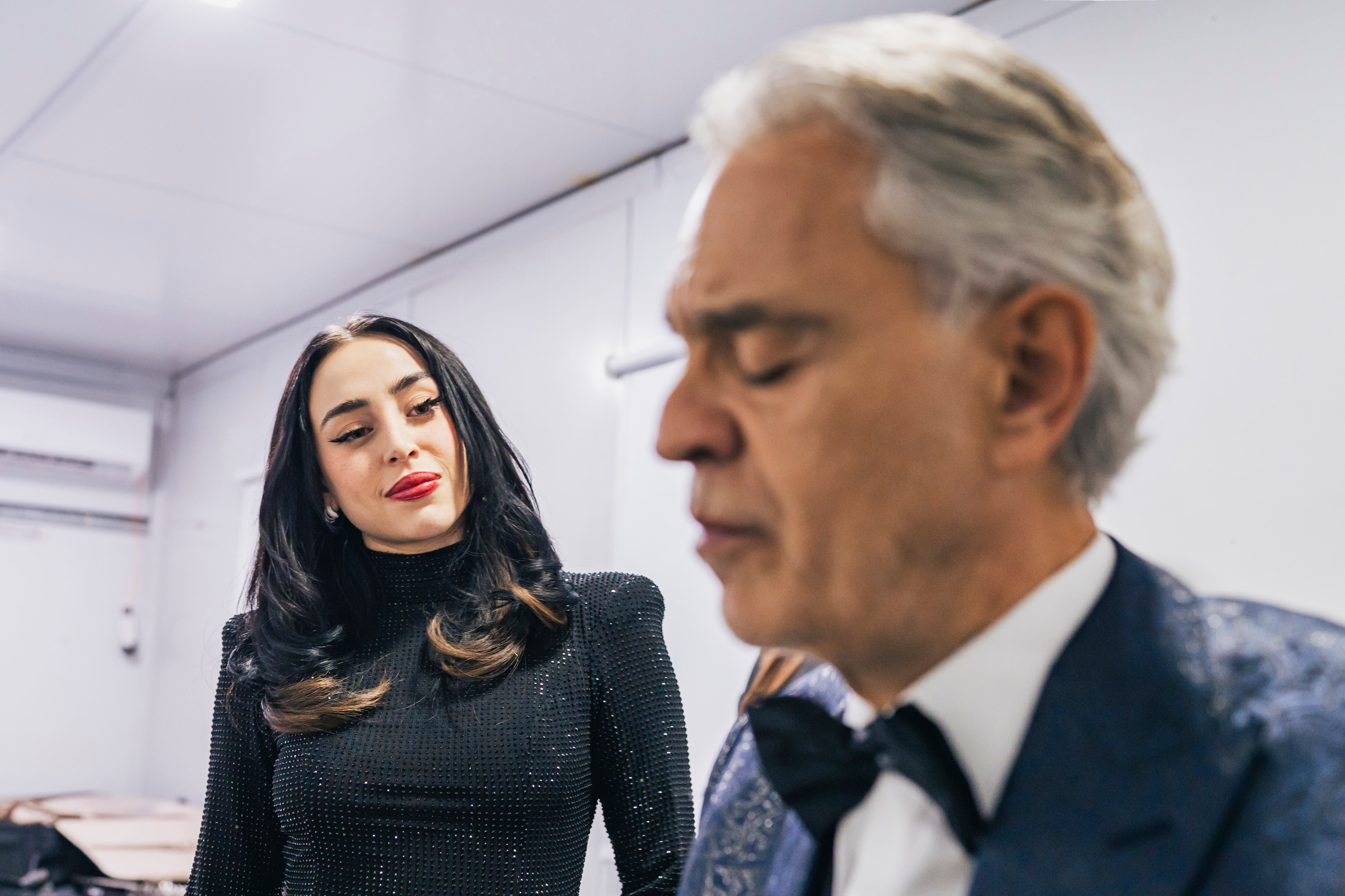 Nicki y Andrea practicaron juntos acompañados de un piano antes de subir al escenario