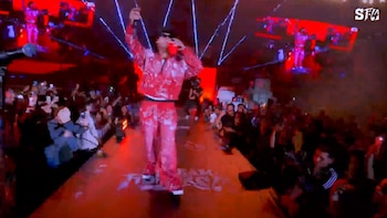 Beelé dio show sorpresivo en