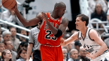 La impactante cifra por la que se vendió una icónica camiseta de Michael Jordan: es la segunda prenda deportiva más cara de la historia