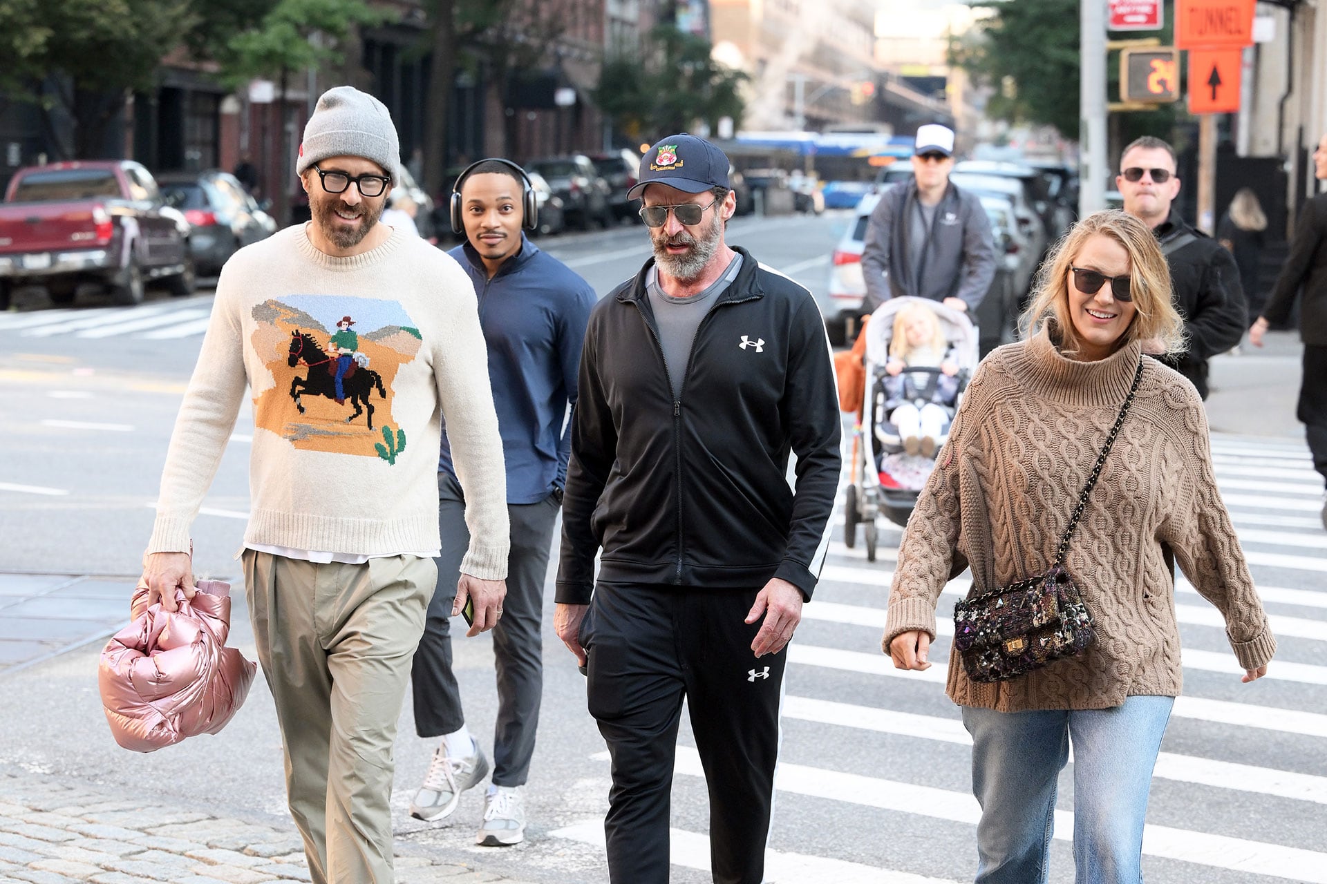 La experiencia de Jackman en casa de Reynolds y Lively refleja la importancia del respaldo y la amistad en tiempos de cambio (Splash News/The Grosby Group)