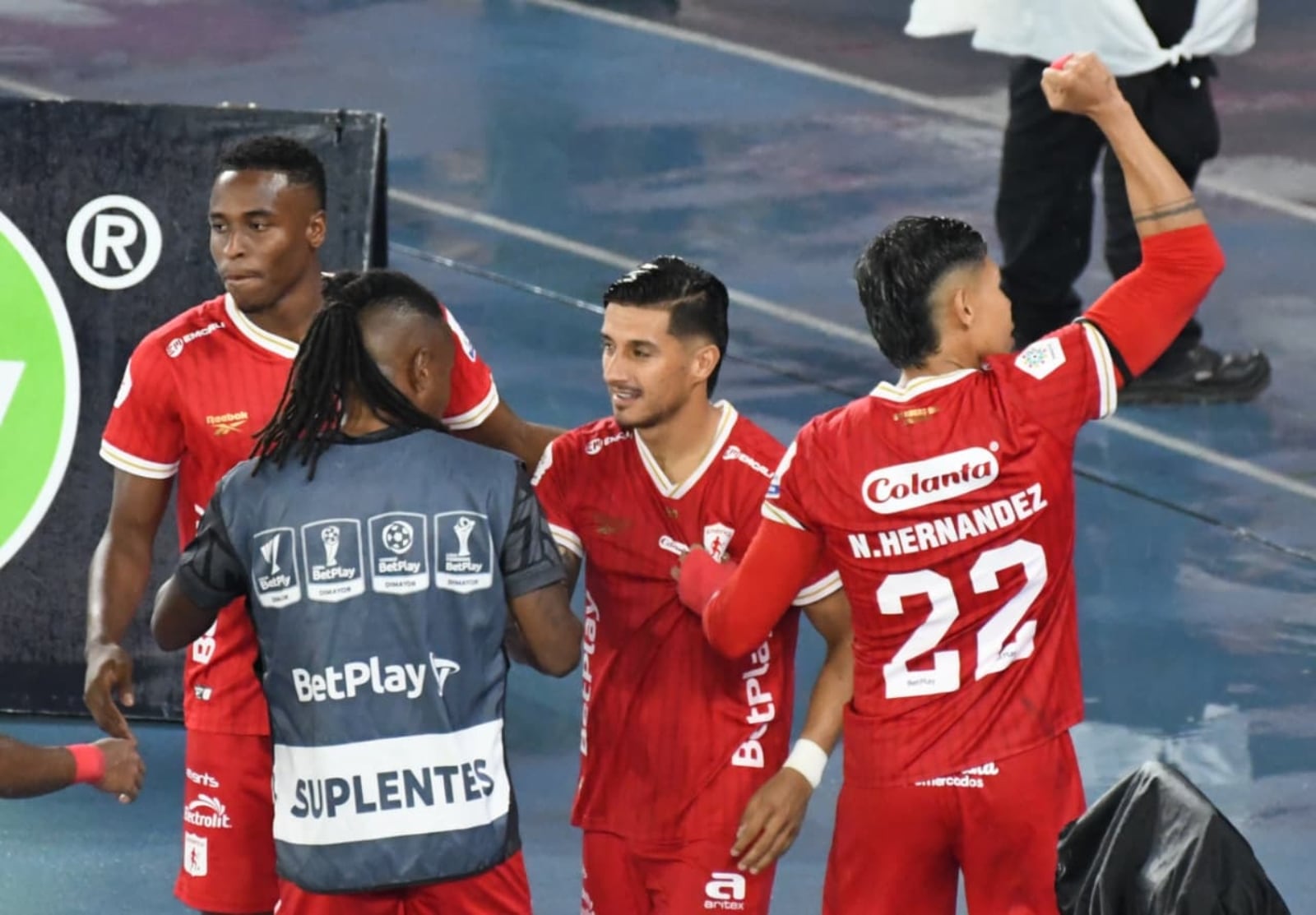 América perdió ante el Deportivo Cali por 1-0 y sufrió agresiones de sus hinchas en Palmaseca - crédito Colprensa