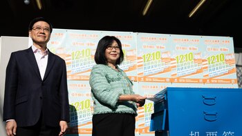 Baja participación en unos comicios