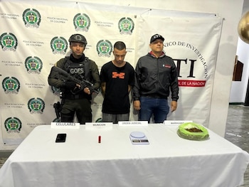 Alias El Zarco fue dejado