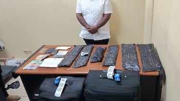 República Dominicana: Hombre haitiano-estadounidense es detenido en el Aeropuerto del Cibao con presunta cocaína