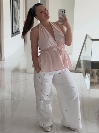 La exparticipante de MasterChef Celebrity cuestionó que el pretendiente diera “me gusta” a fotos de mujeres en vestido de baño en redes sociales - crédito @linatejeiro/Instagram