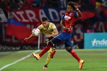 Medellín goleó y ascendió a