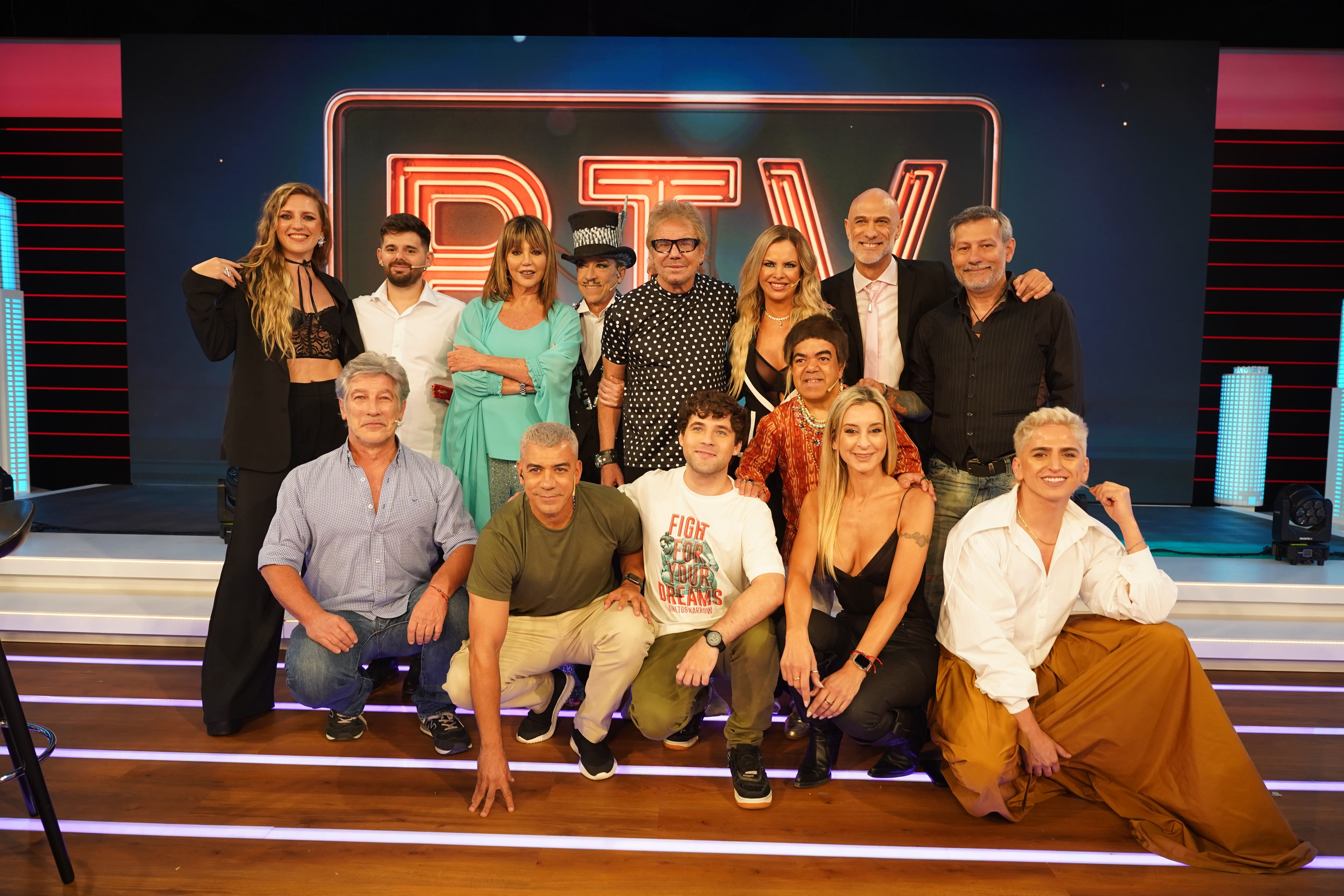 Beto Casella y el nuevo panel (Prensa América TV)