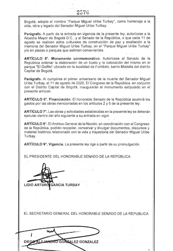La Ley Miguel Uribe Turbay ordena la creación de una placa conmemorativa en la oficina congresional que ocupó entre 2022 y 2025 - crédito Dapre