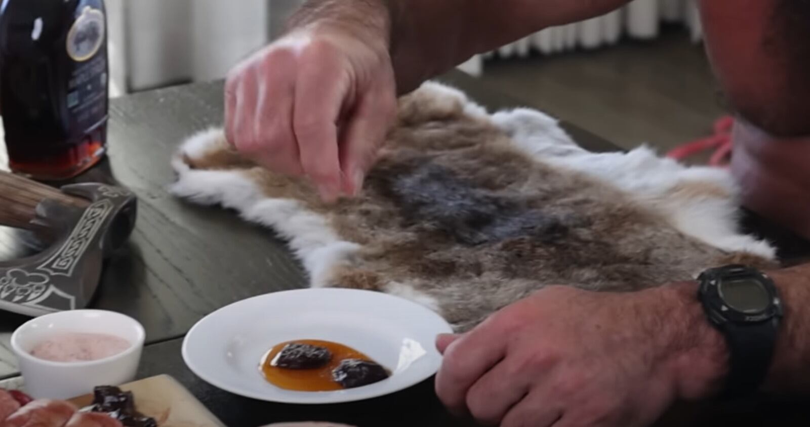 En sus redes sube lo que come diariamente (Liver king)