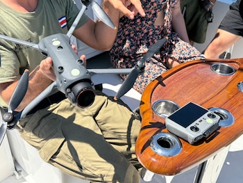 Drones y tecnología de monitoreo permiten a Earthrace Conservation documentar irregularidades pesqueras sin interferir en las actividades en el mar. Cortesía: Earthrace Conservation