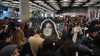 LLegan a España los cinco