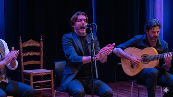 José Díaz “Cachito”, el cantaor que colaboró con Juan Gabriel, presenta “Tercio”, su nuevo proyecto flamenco