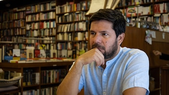 Renato Cisneros: la metamorfosis del apellido para liberar a sus hijas de los secretos familiares