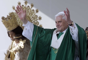 Benedicto XVI en su visita a València en julio de 2006 (AVAN)