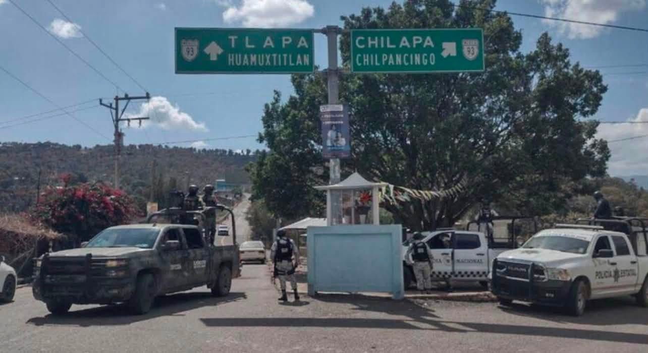 Operativo Enjambre Tlapa, Chilapa y Atlixtac Guerrero detenidos presuntos policías (especial)