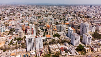 El informe revela que el 65% de los dominicanos vive en viviendas que no son propias