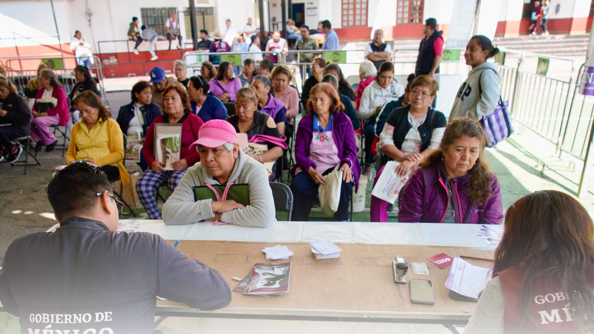 Nuevos adultos mayores que cumplan 65 años pueden incorporarse al programa presentando acta de nacimiento, CURP, identificación, comprobante de domicilio y número telefónico.(X@carlosgtorres_)