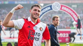 Santiago Giménez desata la polémica