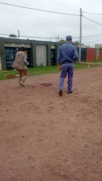 Manchas de sangre que quedaron en una de las escenas del crimen