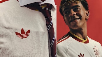 La historia detrás de la segunda equipación que viste España en el Mundial: una camiseta de color blanco roto inspirada en la “literatura clásica”