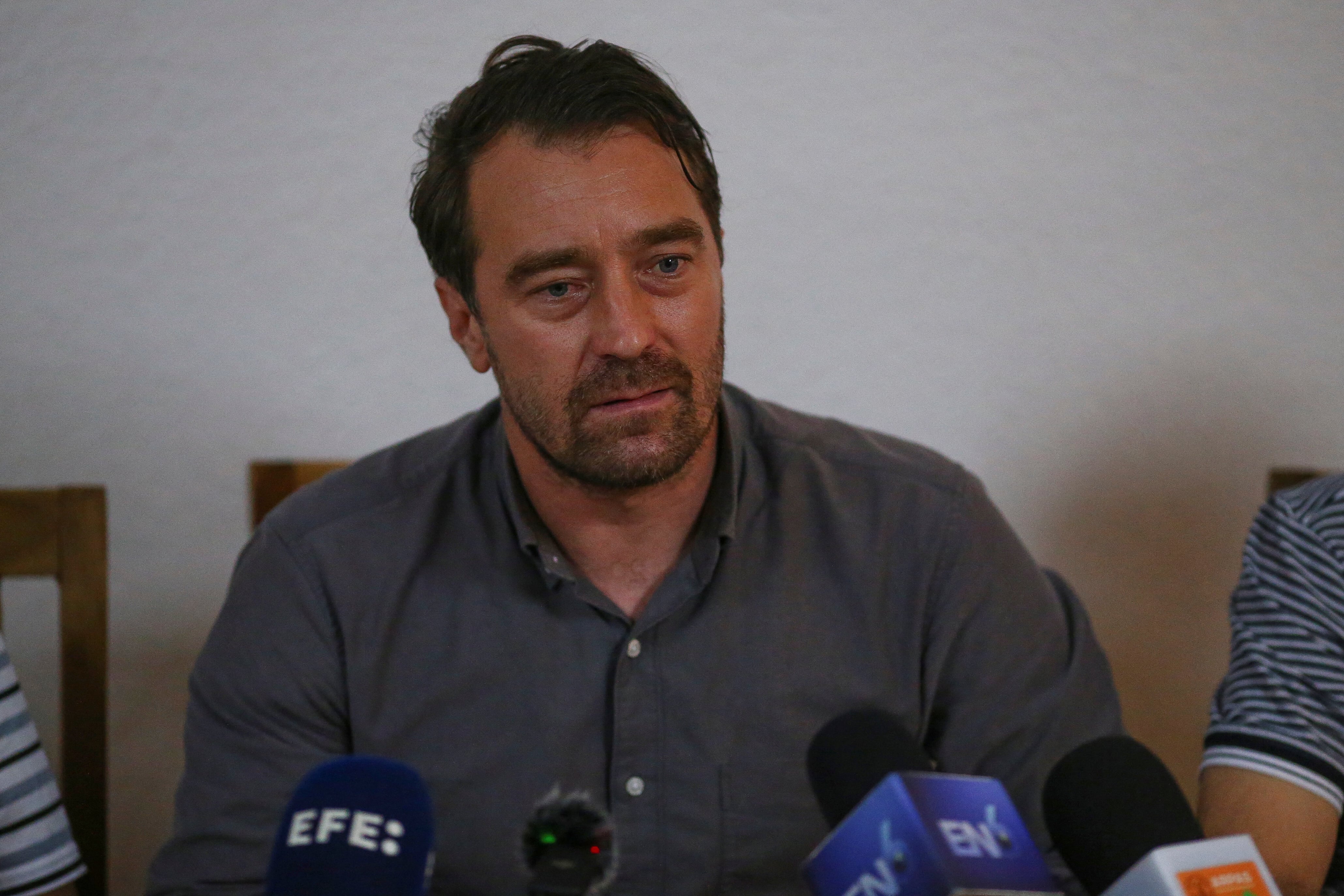 El director ejecutivo de Cristosal, Noah Bullock, participa en una conferencia de prensa (REUTERS/Jose Cabezas)