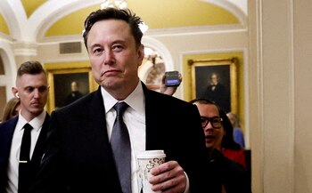 Bezos aseguró que no percibe