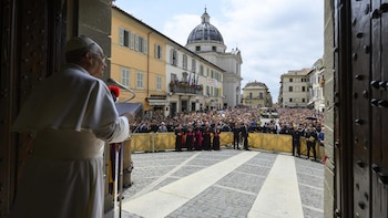El Papa alerta de que la guerra provoca destrucción social y ecológica que "perdura por generaciones"