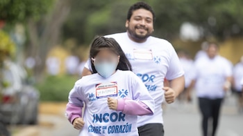 Antonella, una niña de nueve años que recibió un trasplante de corazón, volvió a correr tras superar una compleja recuperación médica - Créditos: Essalud/Incor.