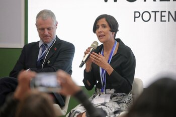 En la imagen, la ministra