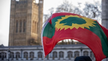 AI reclama a las autoridades