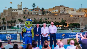 Melilla presenta los Juegos del Agua como "ciudad activa, preparada y con capacidad de atraer a deportistas"