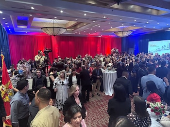 Aunque la independencia de Estados Unidos se celebra oficialmente el 4 de julio, la Embajada adelantó la conmemoración con un acto especial en Tegucigalpa. La ceremonia resaltó los valores de libertad, democracia, innovación y colaboración que, según la representación diplomática, continúan guiando a Estados Unidos. (Foto: Proceso Digital)