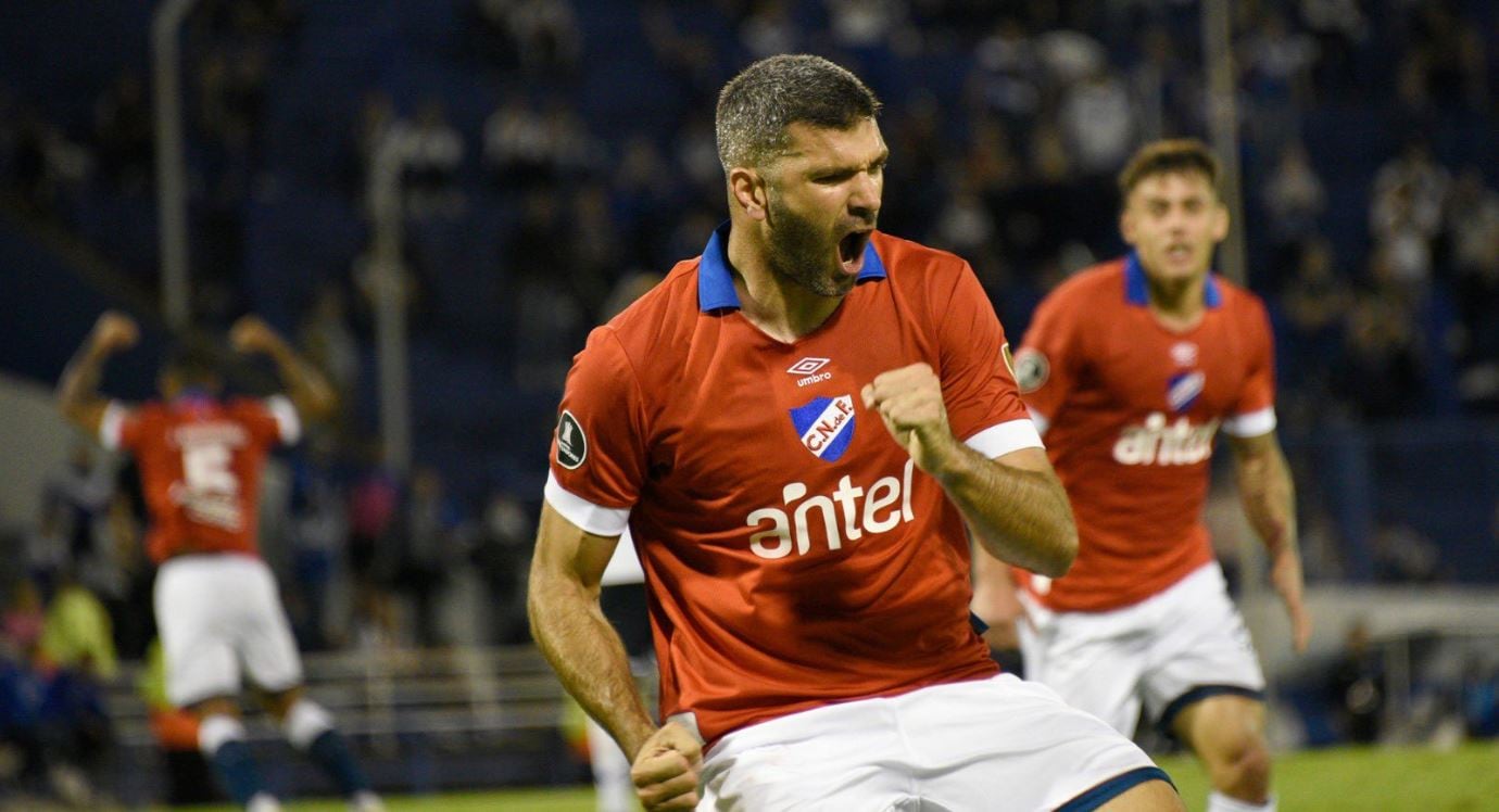 Grito de gol en Nacional de Uruguay, donde también brilló