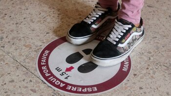 Se colocaron calcomanías en el