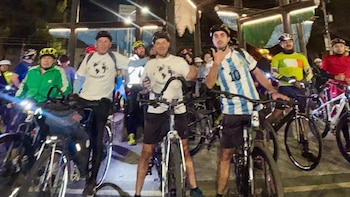 Tres ciclistas argentinos recorren Guatemala