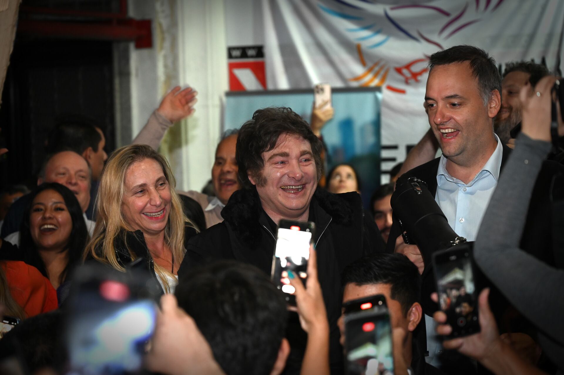 Javier y Karina Milei junto al vocero y candidato en Lugano (RS Fotos)