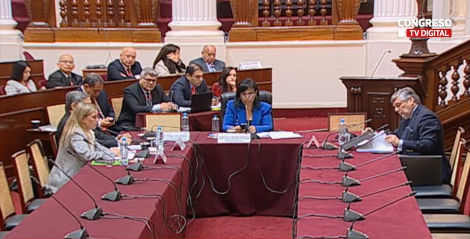 Sesión de la Comisión de Relaciones Exteriores del 19 de mayo del 2025 muestra poca asistencia. Foto: Captura Congreso de la República
