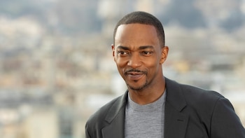 Anthony Mackie vuelve a Broadway con un clásico indiscutido: “Macbeth es una de las grandes obras del canon”