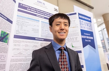 Jerry Xu ganó 90.000 dólares en Estados Unidos por crear una inteligencia artificial que acelera el análisis de proteínas y aminoácidos