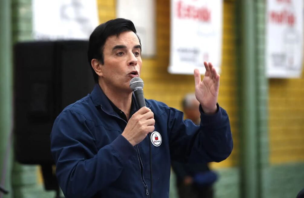 Carlos Espá aboga por una postura firme ante la pesca china en Perú